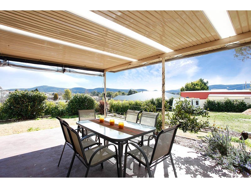 4 Munjowee Circle, Lithgow NSW 2790