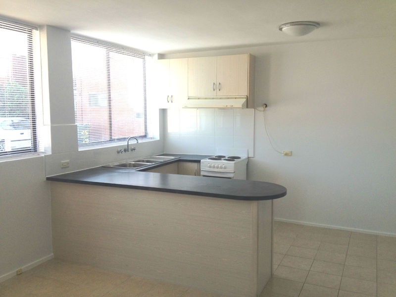 33/12 Percy Street, St Albans VIC 3021