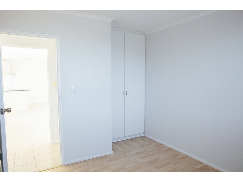 33/12 Percy Street, St Albans VIC 3021