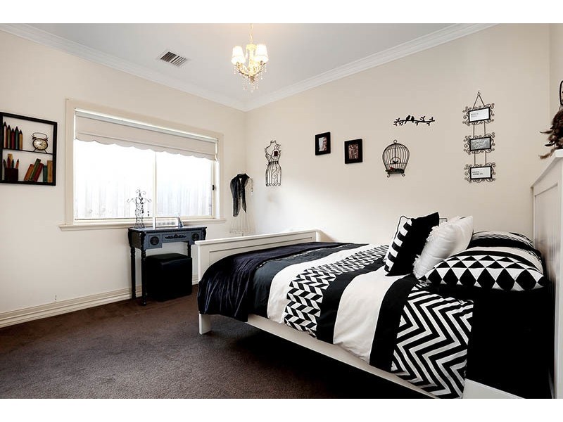 8 Wexford Place, Traralgon VIC 3844