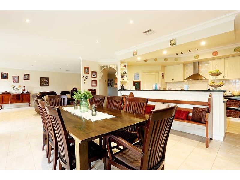 8 Wexford Place, Traralgon VIC 3844