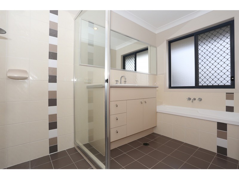 41 Spinnaker Circuit, Redland Bay QLD 4165