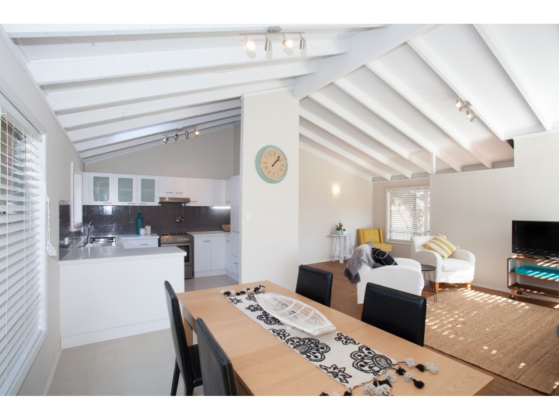 8 Sundowner Avenue, Kincumber NSW 2251