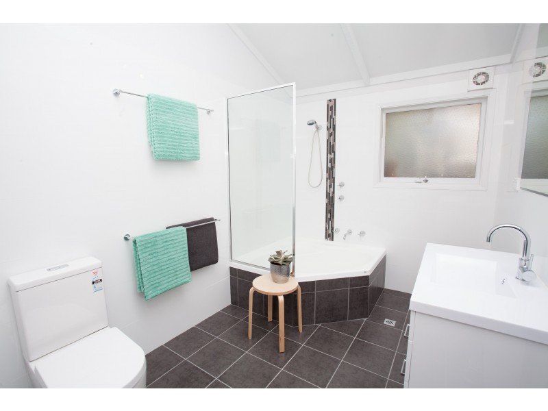 8 Sundowner Avenue, Kincumber NSW 2251