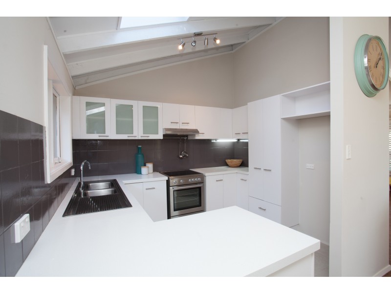 8 Sundowner Avenue, Kincumber NSW 2251