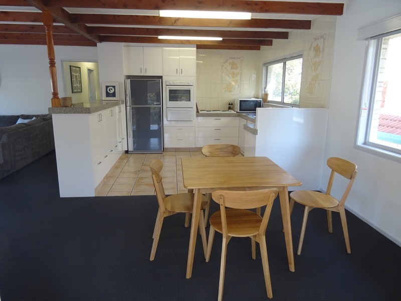 2/5 Perry Place, Biggera Waters QLD 4216