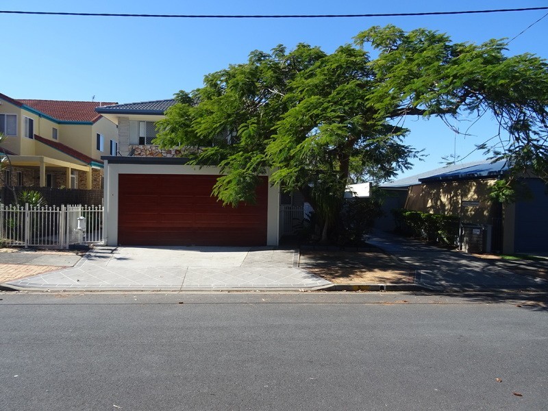 2/5 Perry Place, Biggera Waters QLD 4216