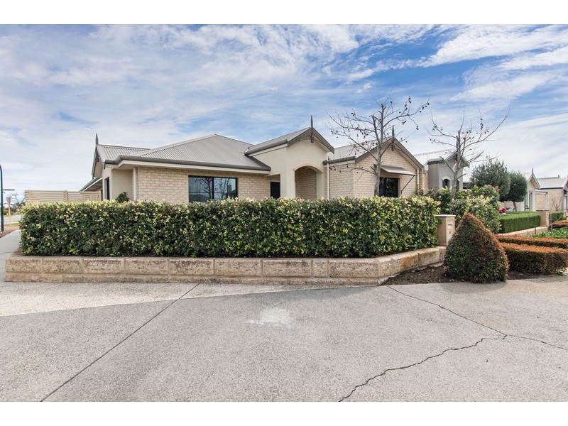 51  Neary Blvd, Aveley WA 6069