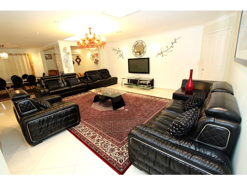 45 Chisholm Cres, Narre Warren South VIC 3805