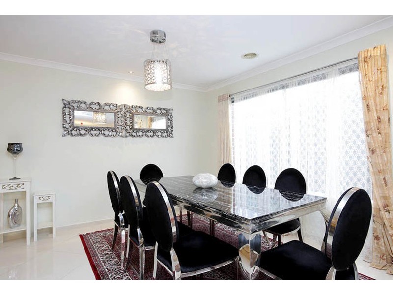 45 Chisholm Cres, Narre Warren South VIC 3805