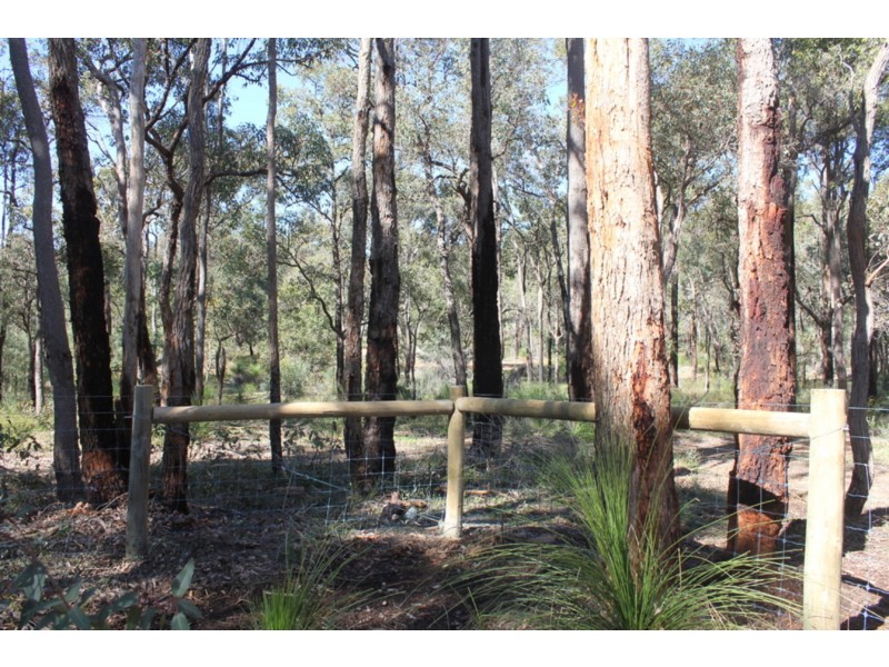 15 Magee Place, Mount Helena WA 6082