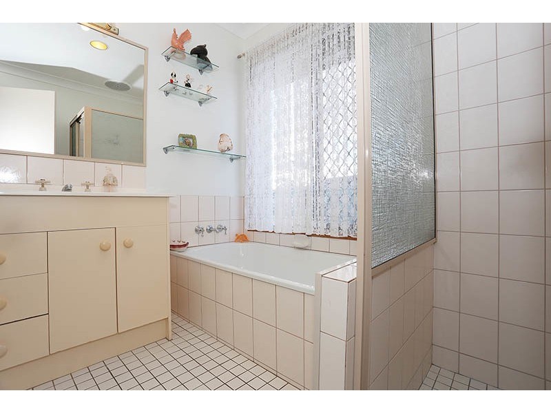 3 Tibouchina Court, Helensvale QLD 4212