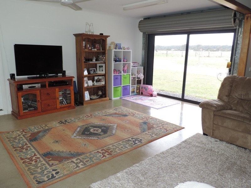 63-69 Victoria St, Briagolong VIC 3860