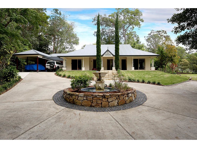 8 Foxtail Court, Tallai QLD 4213