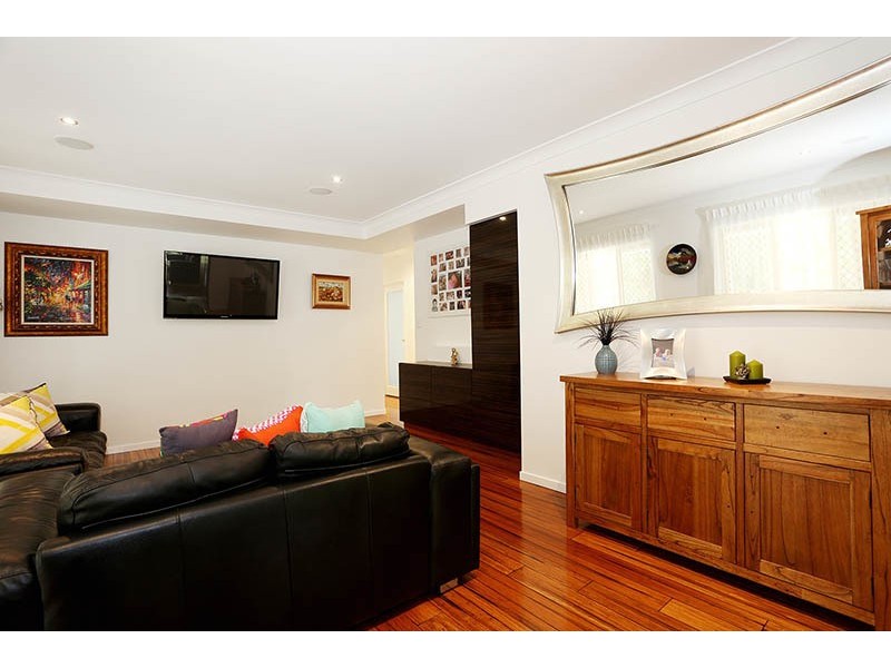 8 Foxtail Court, Tallai QLD 4213