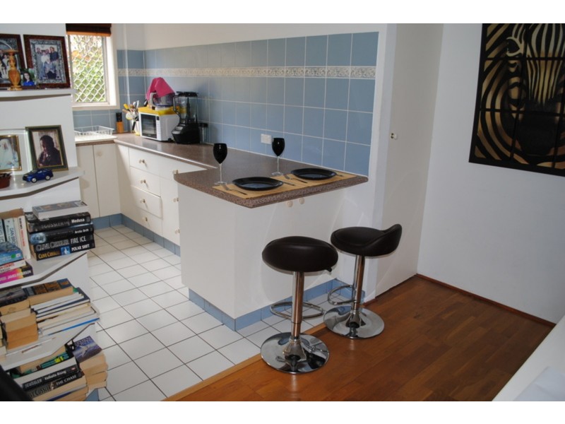 1/6 Vernia place, Biggera Waters QLD 4216