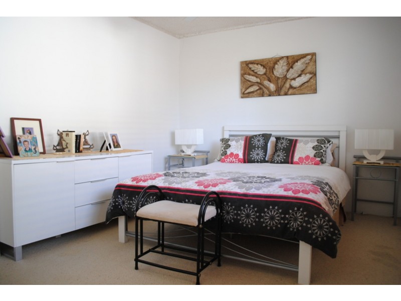 1/6 Vernia place, Biggera Waters QLD 4216