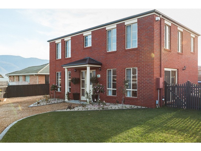 8 Eaves Court, Old Beach TAS 7017