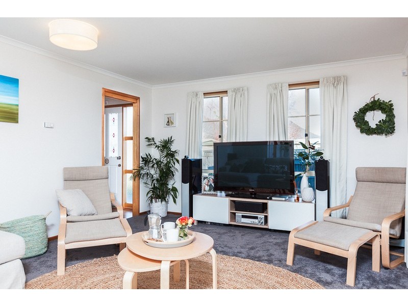 8 Eaves Court, Old Beach TAS 7017