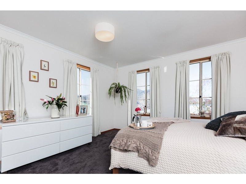 8 Eaves Court, Old Beach TAS 7017