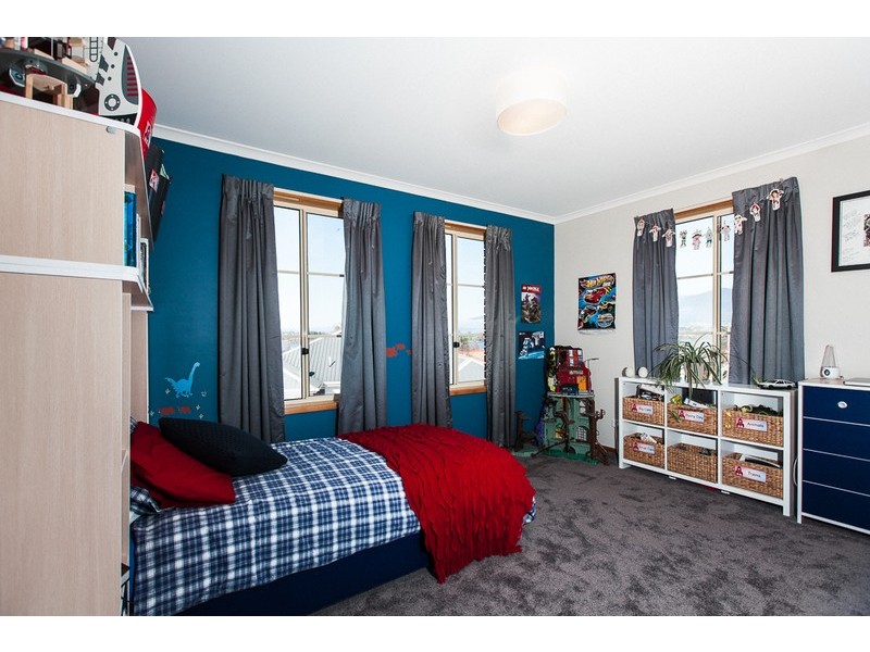 8 Eaves Court, Old Beach TAS 7017