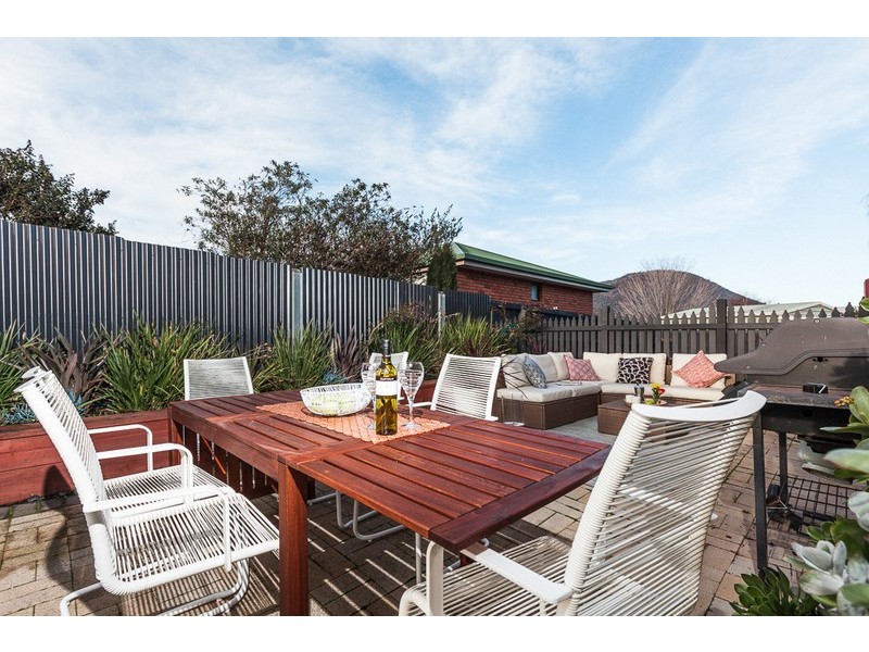 8 Eaves Court, Old Beach TAS 7017