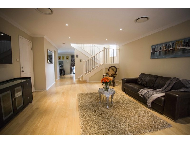 21 Black Wattle Circuit, Northmead NSW 2152