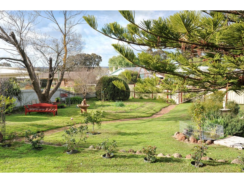 143 Upper California Gully Road, California Gully VIC 3556