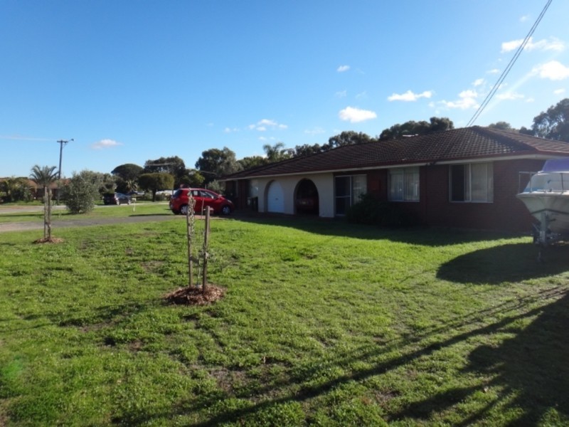 13-15 Trevithick Close, Stirling WA 6021