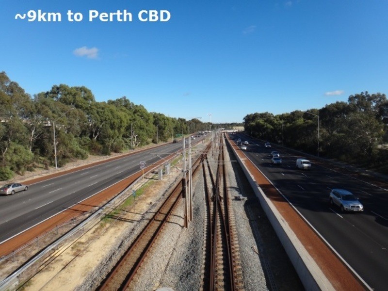 13-15 Trevithick Close, Stirling WA 6021