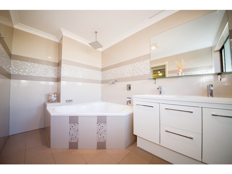 343  Shields Avenue, Frenchville QLD 4701