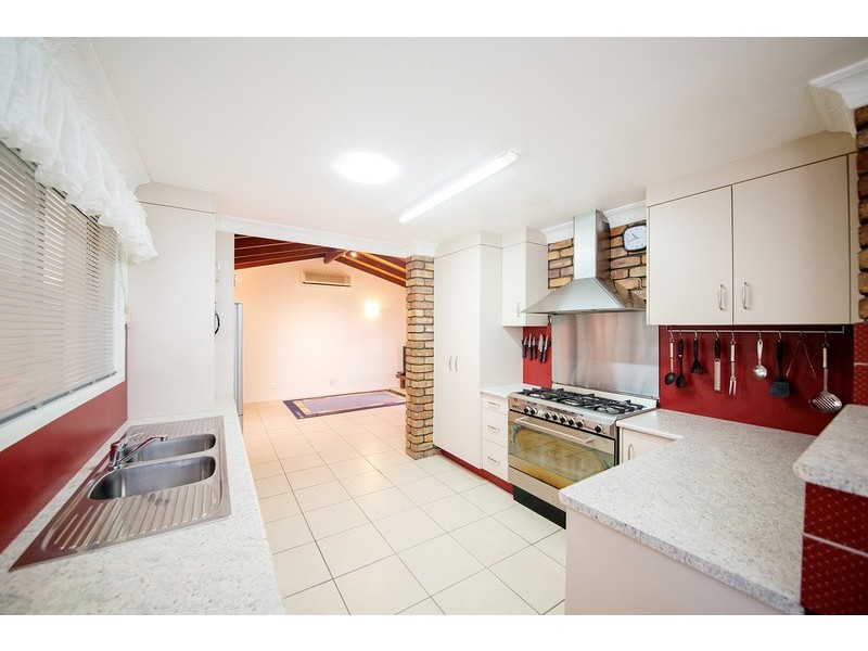 343  Shields Avenue, Frenchville QLD 4701