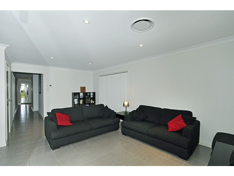 42 Expedition Drive, North Lakes QLD 4509