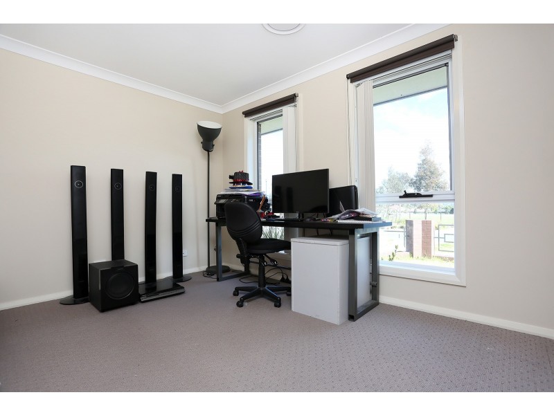 13 Grampian Avenue, Minto NSW 2566