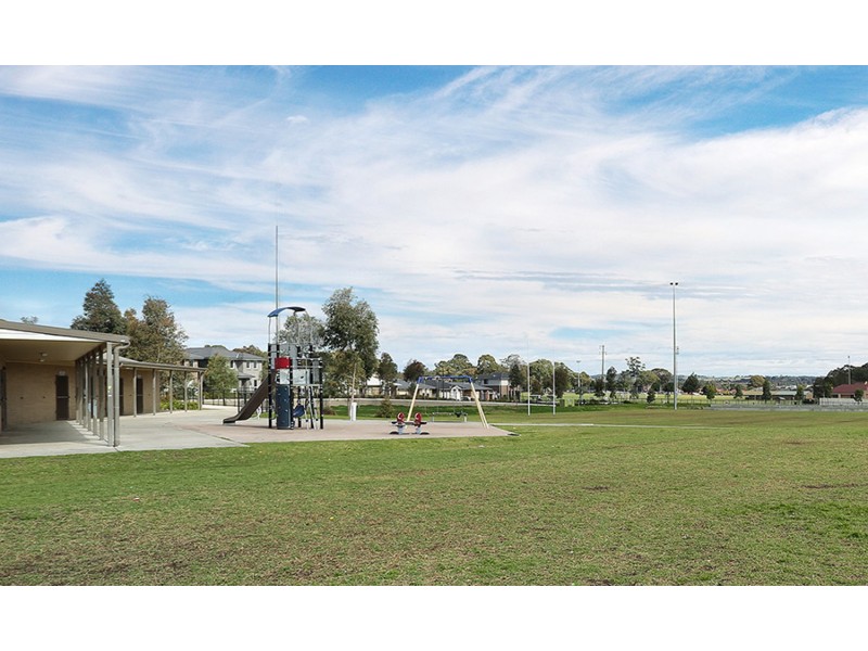 13 Grampian Avenue, Minto NSW 2566