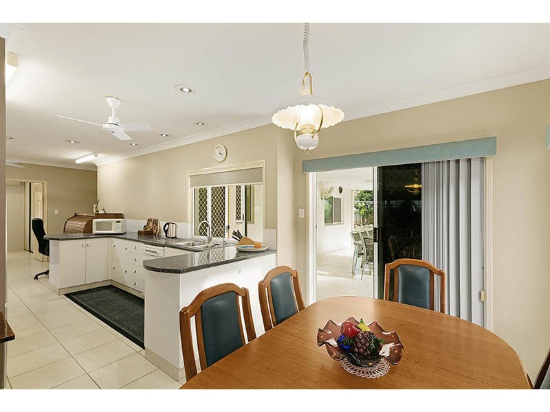 6 Clohesy Court, Kanimbla QLD 4870