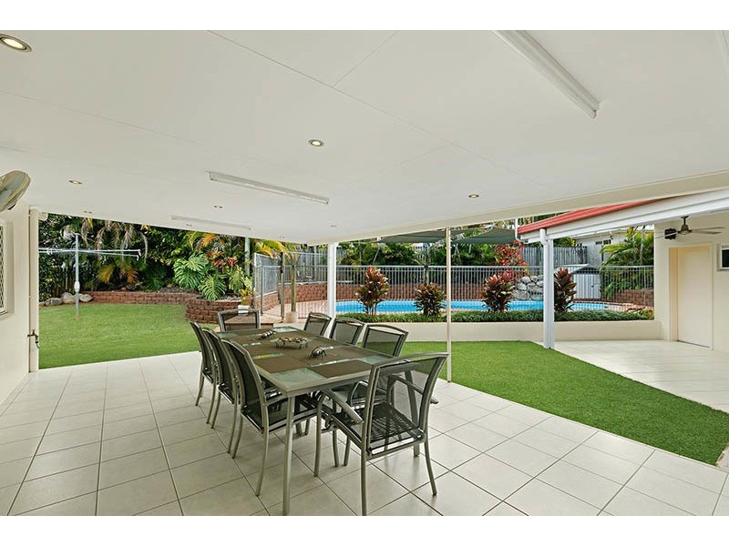 6 Clohesy Court, Kanimbla QLD 4870