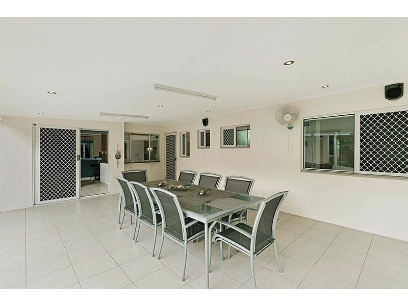 6 Clohesy Court, Kanimbla QLD 4870