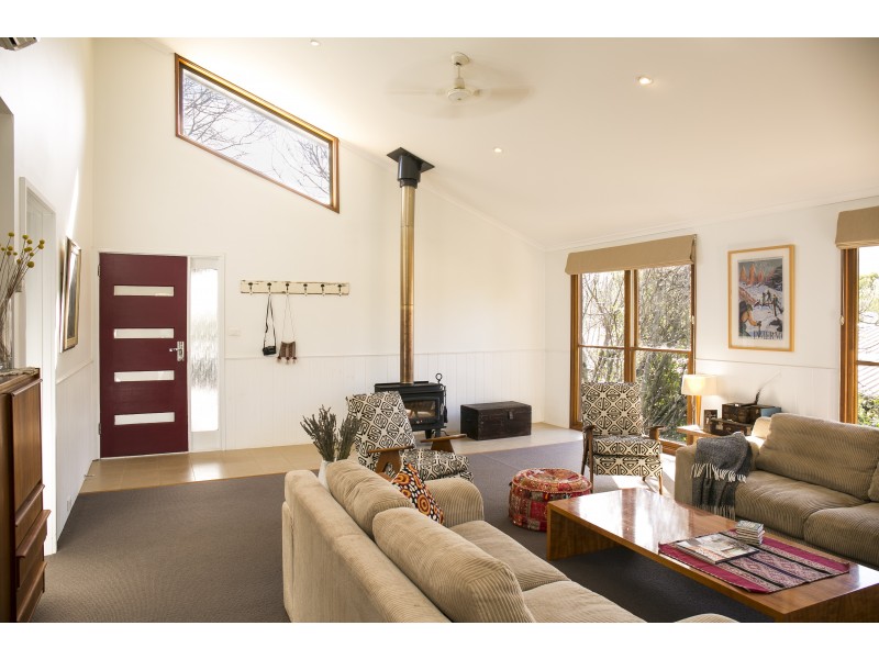 1 Cuthbert Street, Tawonga VIC 3697