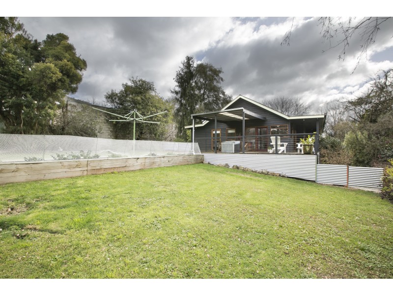 1 Cuthbert Street, Tawonga VIC 3697