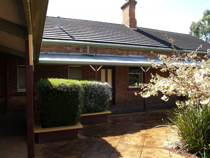 24 Pope Street, Hamilton VIC 3300