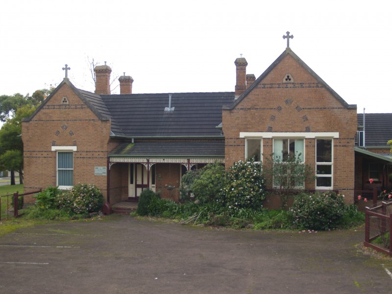 24 Pope Street, Hamilton VIC 3300