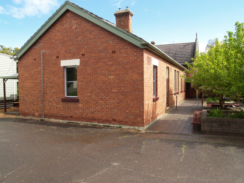 24 Pope Street, Hamilton VIC 3300
