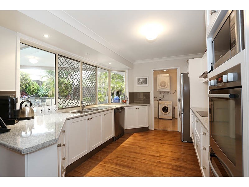 6 Shepton Crescent, Mudgeeraba QLD 4213