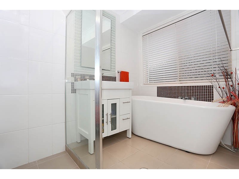 6 Shepton Crescent, Mudgeeraba QLD 4213