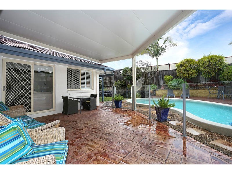 6 Shepton Crescent, Mudgeeraba QLD 4213