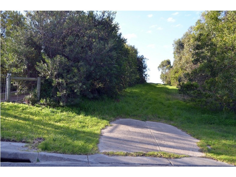 62 Beach Hill Avenue, Somers VIC 3927