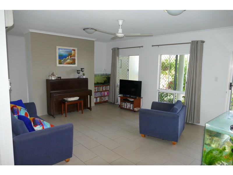 45 Bathurst Drive, Bentley Park QLD 4869