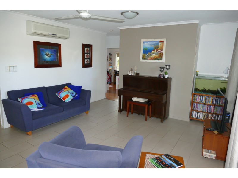 45 Bathurst Drive, Bentley Park QLD 4869