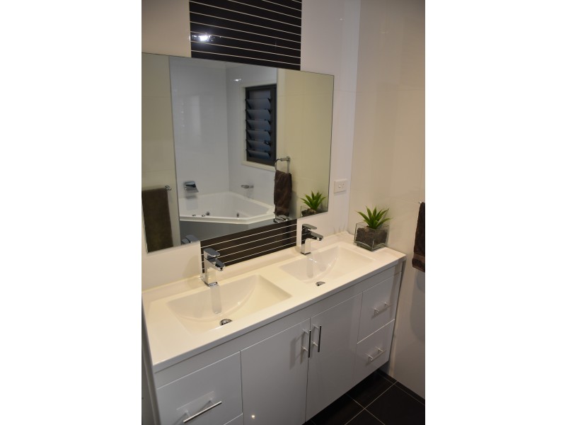 9 Westborne Drive, Nowra NSW 2541